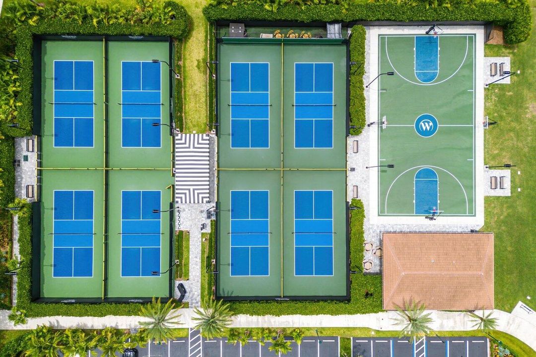 На продажу: $775,000 (3 спален, 2 ванн, 1965 Квадратных фут)