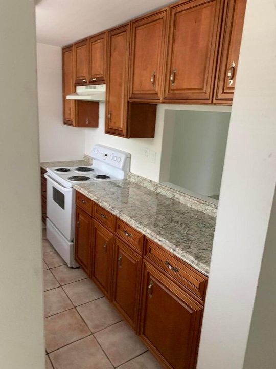 For Sale: $179,000 (2 beds, 2 baths, 1030 Square Feet)