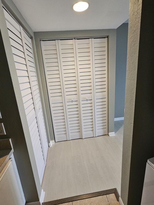 For Sale: $169,900 (2 beds, 2 baths, 782 Square Feet)