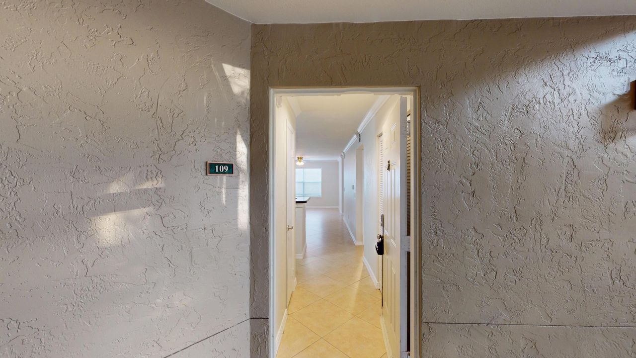 En Renta: $2,150 (2 camas, 2 baños, 946 Pies cuadrados)