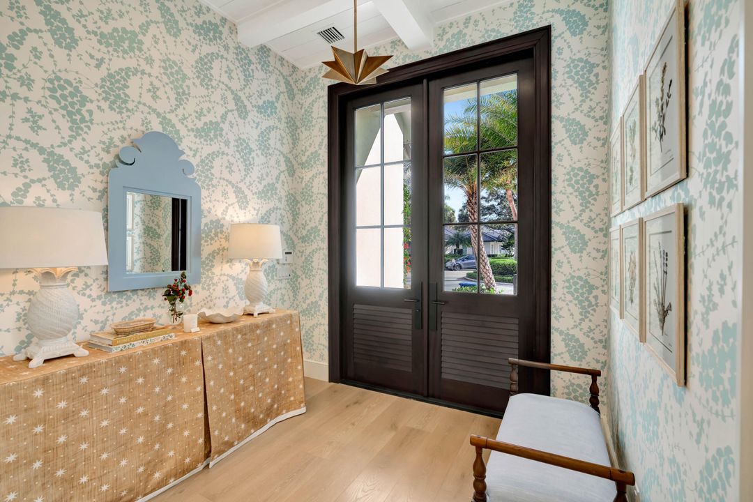 En Venta: $4,495,000 (4 camas, 4 baños, 3800 Pies cuadrados)