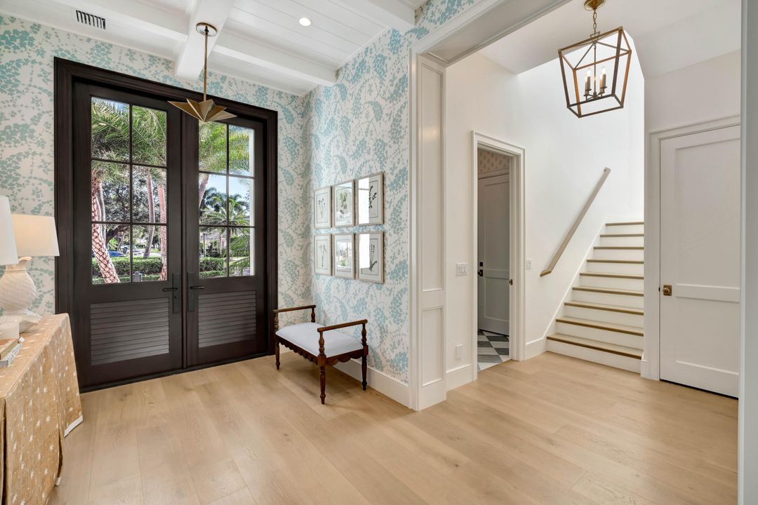 En Venta: $4,495,000 (4 camas, 4 baños, 3800 Pies cuadrados)