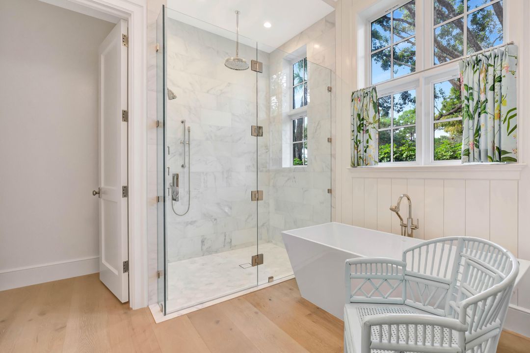 En Venta: $4,495,000 (4 camas, 4 baños, 3800 Pies cuadrados)