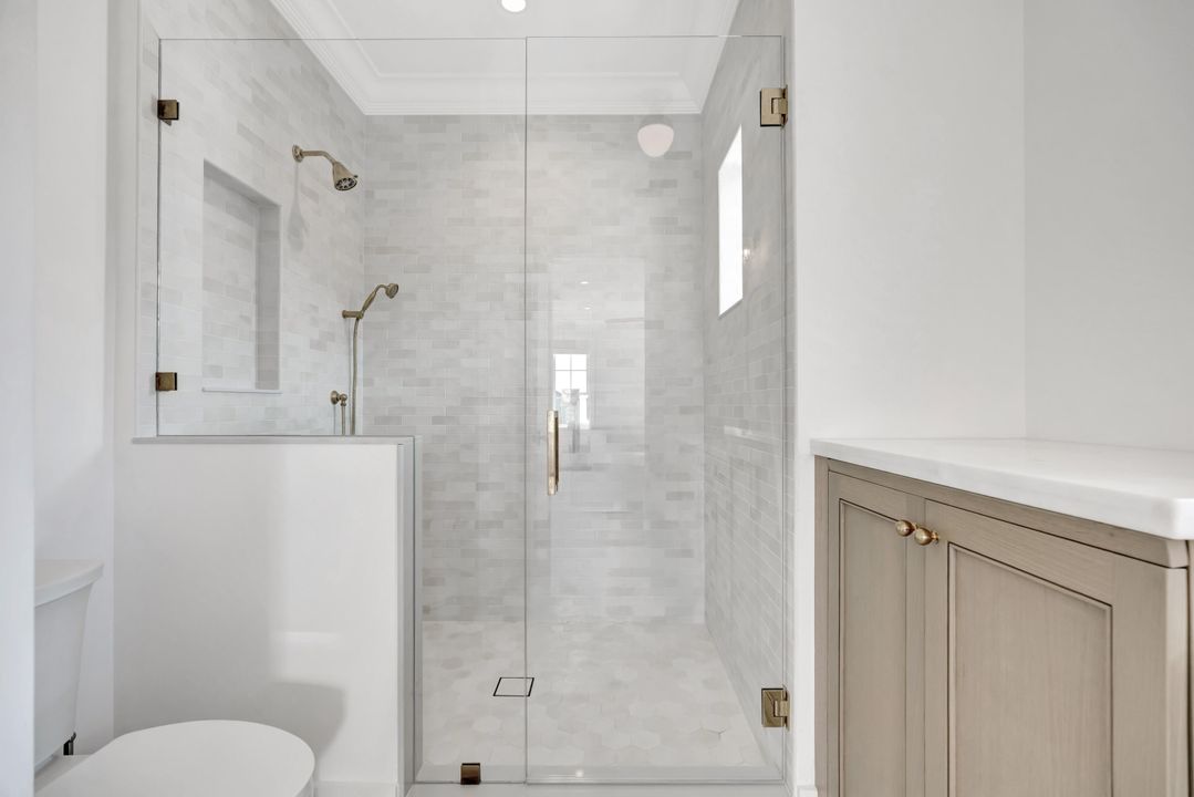 En Venta: $4,495,000 (4 camas, 4 baños, 3800 Pies cuadrados)