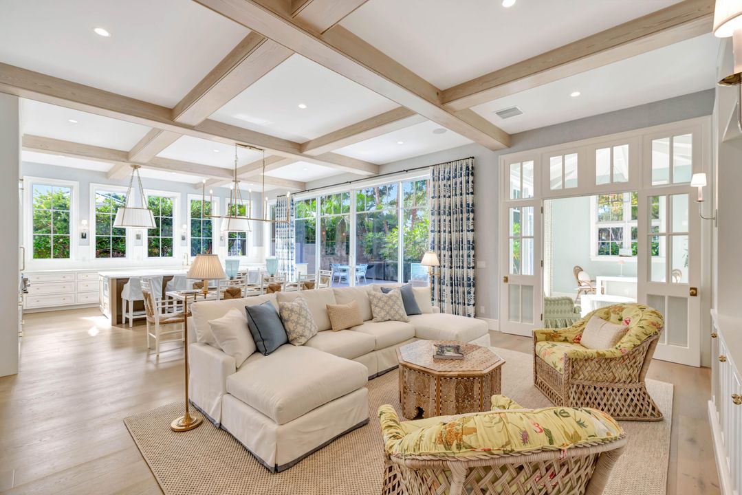 En Venta: $4,495,000 (4 camas, 4 baños, 3800 Pies cuadrados)