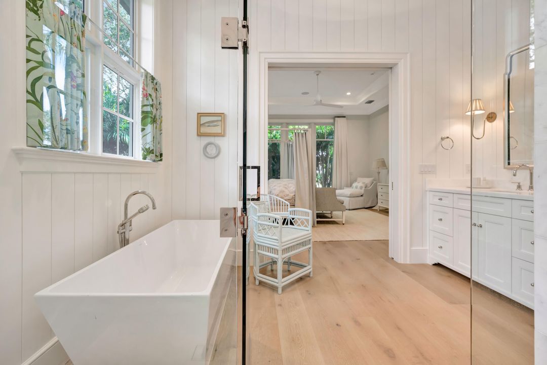 En Venta: $4,495,000 (4 camas, 4 baños, 3800 Pies cuadrados)