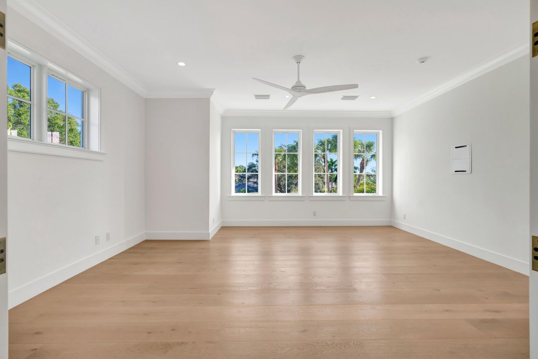 En Venta: $4,495,000 (4 camas, 4 baños, 3800 Pies cuadrados)