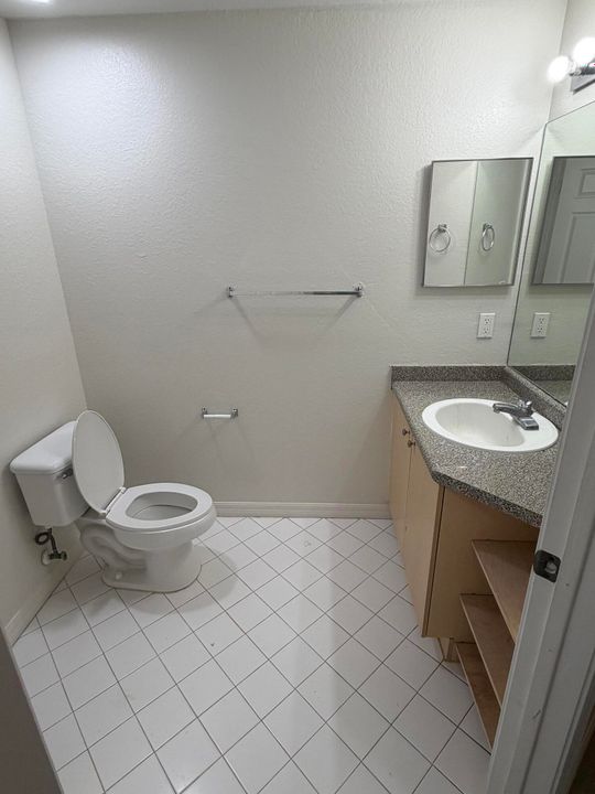 В аренду: $2,200 (2 спален, 2 ванн, 1024 Квадратных фут)