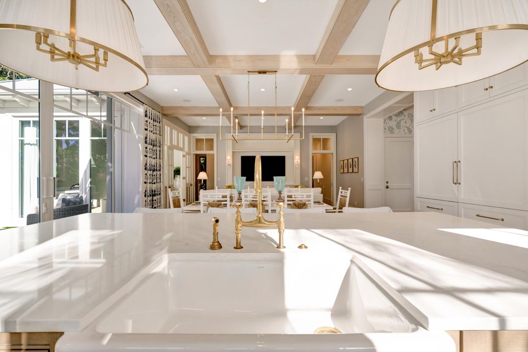 En Venta: $4,495,000 (4 camas, 4 baños, 3800 Pies cuadrados)