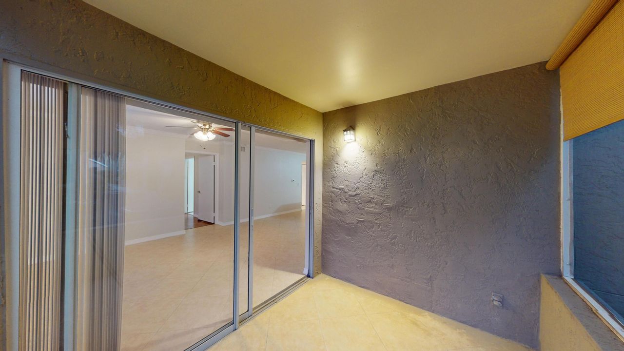 En Renta: $2,150 (2 camas, 2 baños, 946 Pies cuadrados)