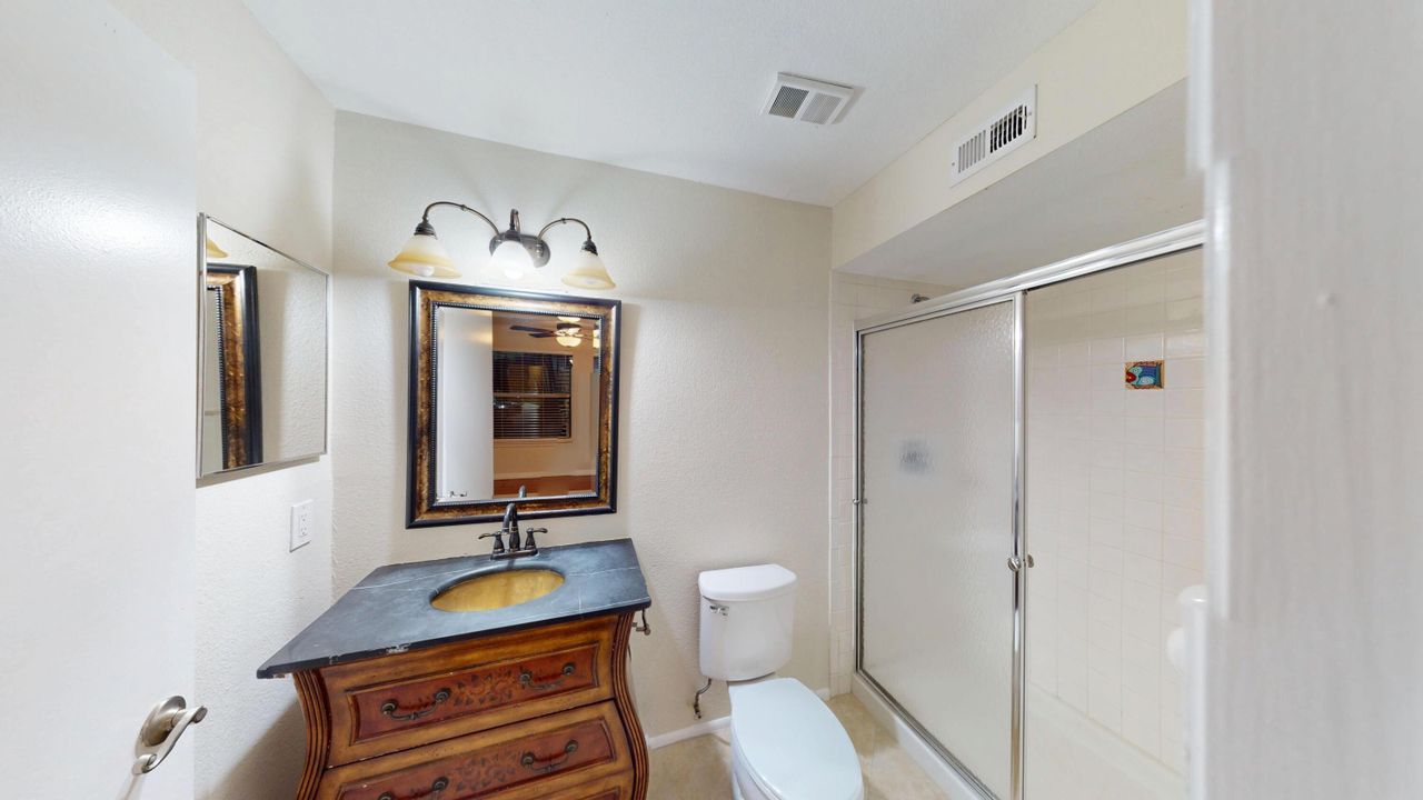 En Renta: $2,150 (2 camas, 2 baños, 946 Pies cuadrados)