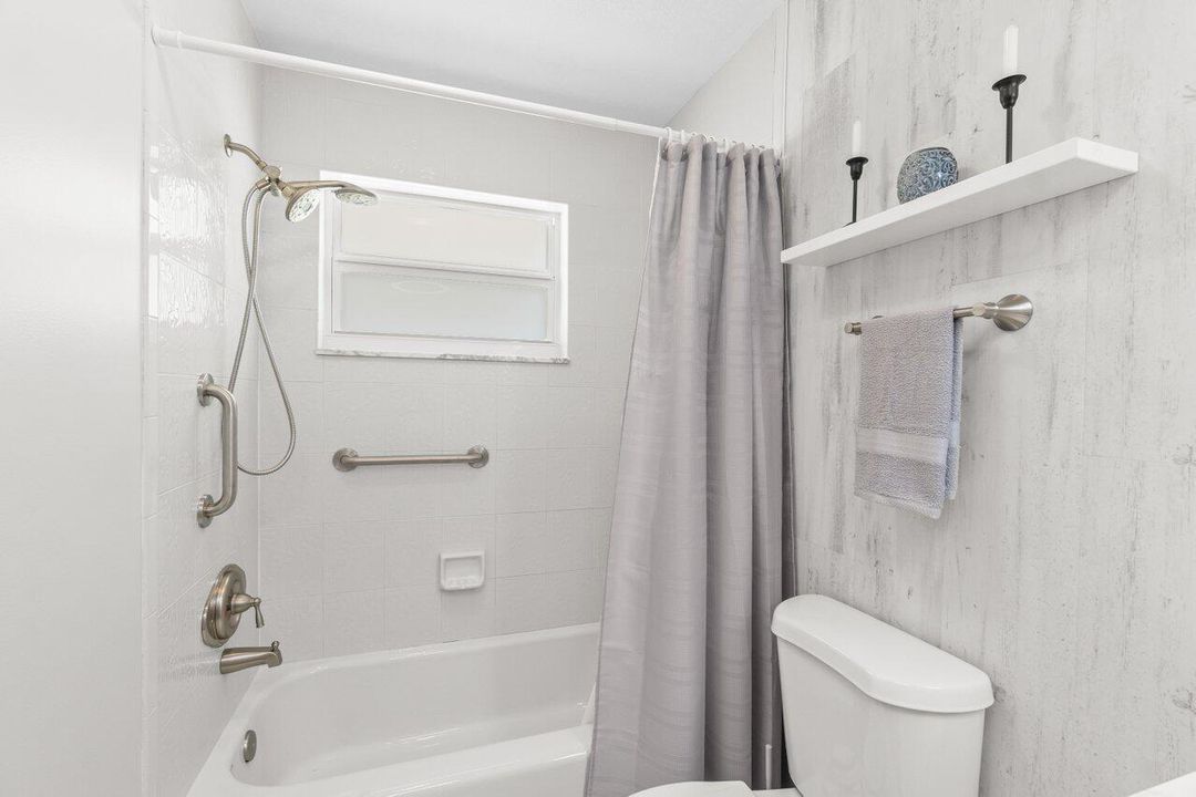 待售: $245,000 (2 贝兹, 2 浴室, 1175 平方英尺)