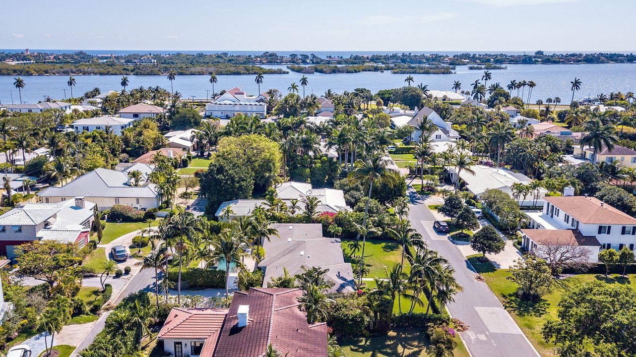 出租: $20,000 (3 贝兹, 3 浴室, 2087 平方英尺)