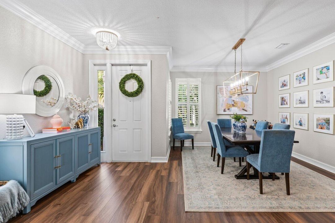 For Sale: $925,000 (6 beds, 4 baths, 3587 Square Feet)