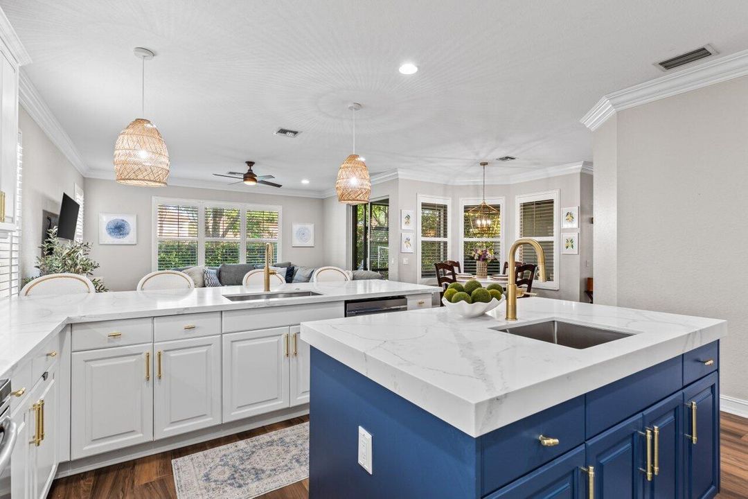 For Sale: $925,000 (6 beds, 4 baths, 3587 Square Feet)