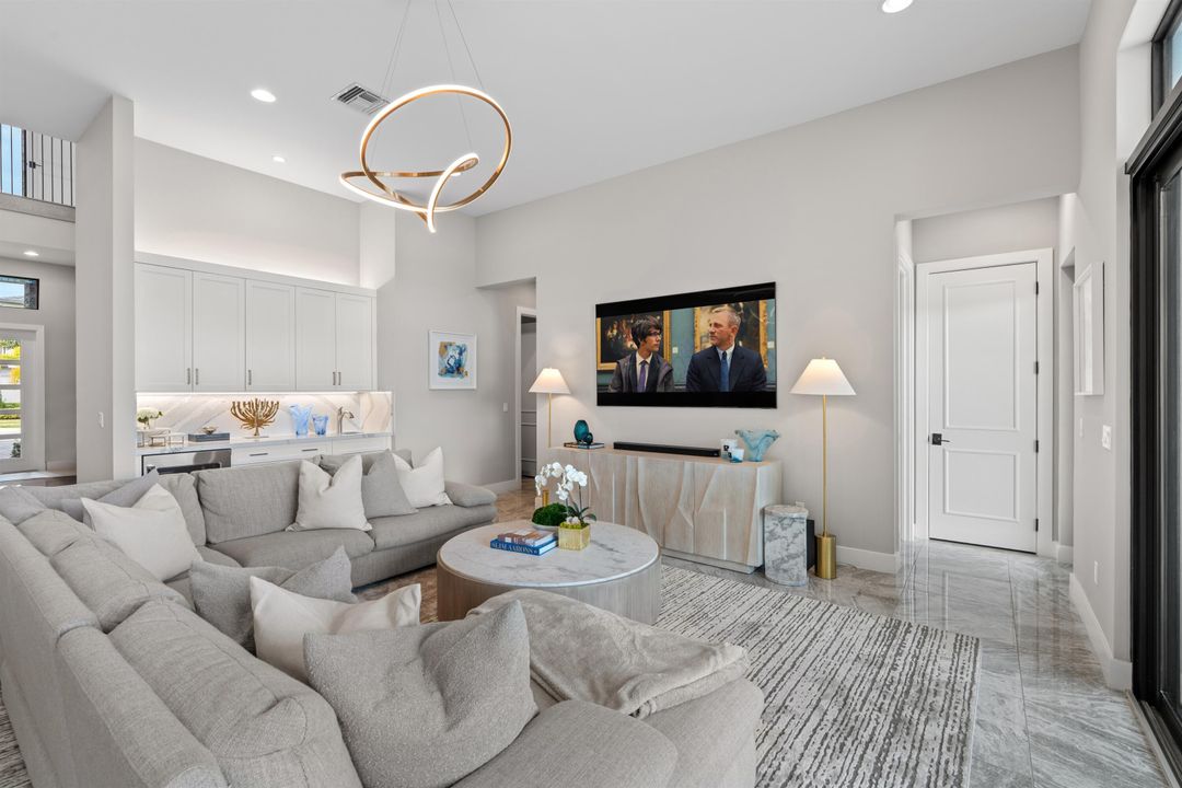 En Venta: $3,500,000 (6 camas, 7 baños, 5799 Pies cuadrados)