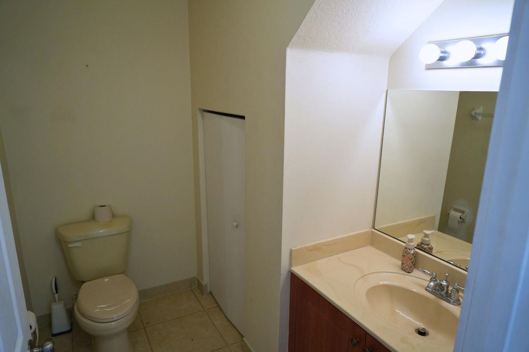 For Rent: $3,200 (4 beds, 2 baths, 2456 Square Feet)