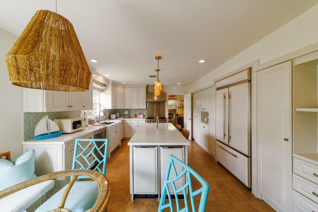 出租: $20,000 (3 贝兹, 3 浴室, 2087 平方英尺)