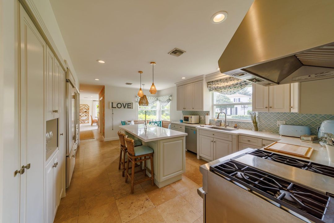 出租: $20,000 (3 贝兹, 3 浴室, 2087 平方英尺)