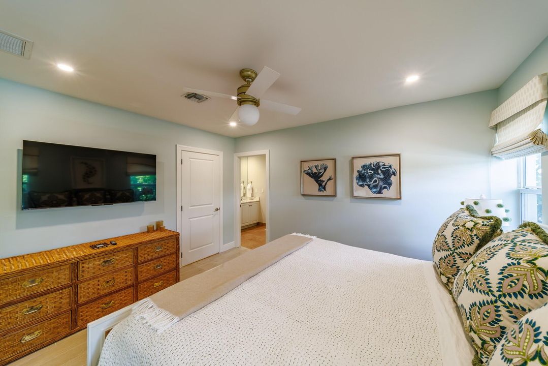 出租: $20,000 (3 贝兹, 3 浴室, 2087 平方英尺)