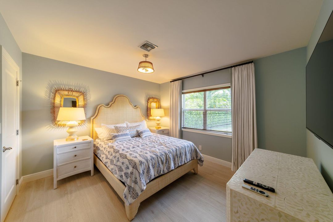 出租: $20,000 (3 贝兹, 3 浴室, 2087 平方英尺)