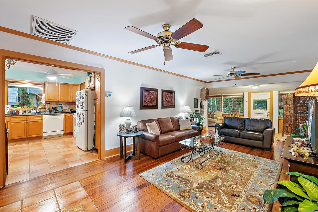 En Venta: $1,500,000 (3 camas, 2 baños, 1852 Pies cuadrados)