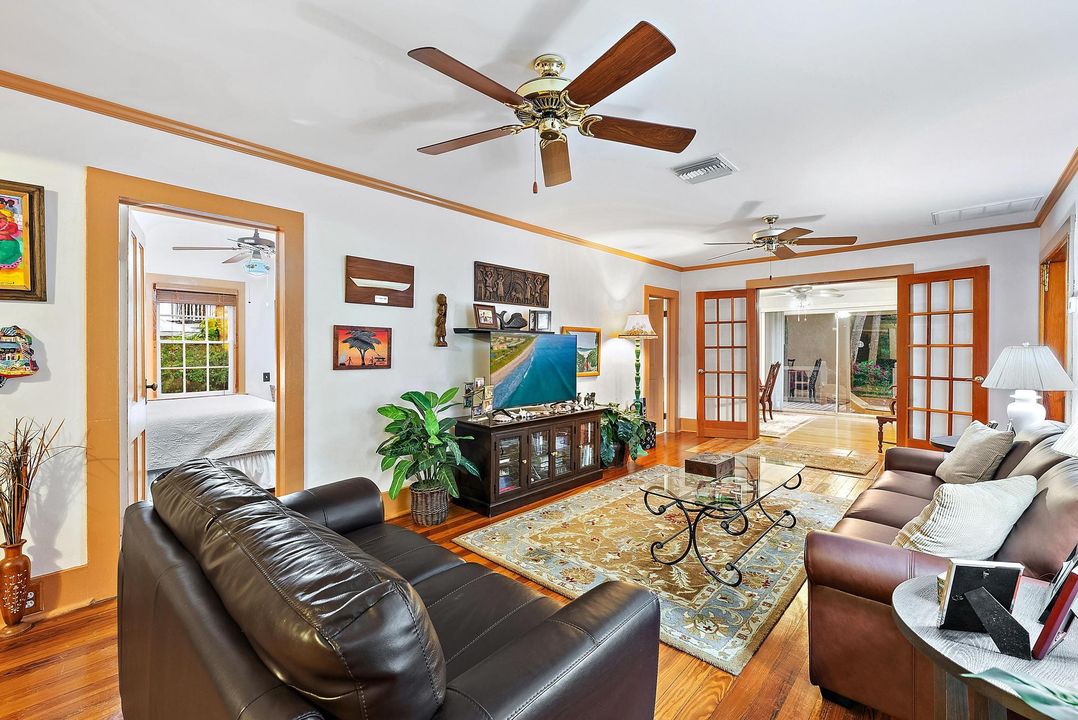 En Venta: $1,500,000 (3 camas, 2 baños, 1852 Pies cuadrados)