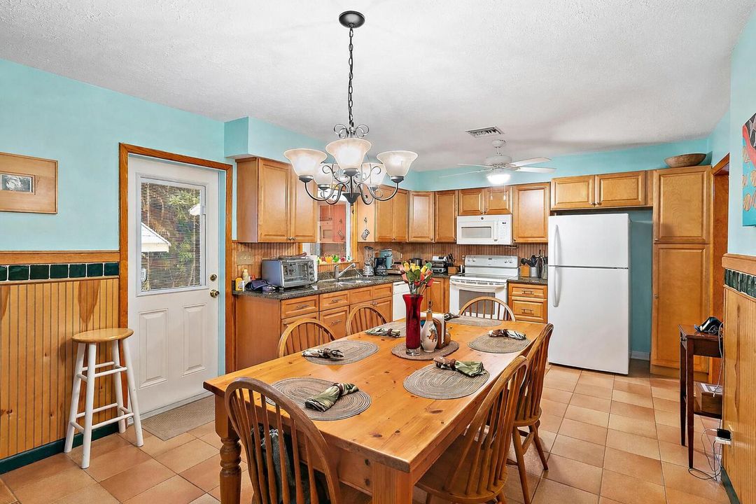 En Venta: $1,500,000 (3 camas, 2 baños, 1852 Pies cuadrados)