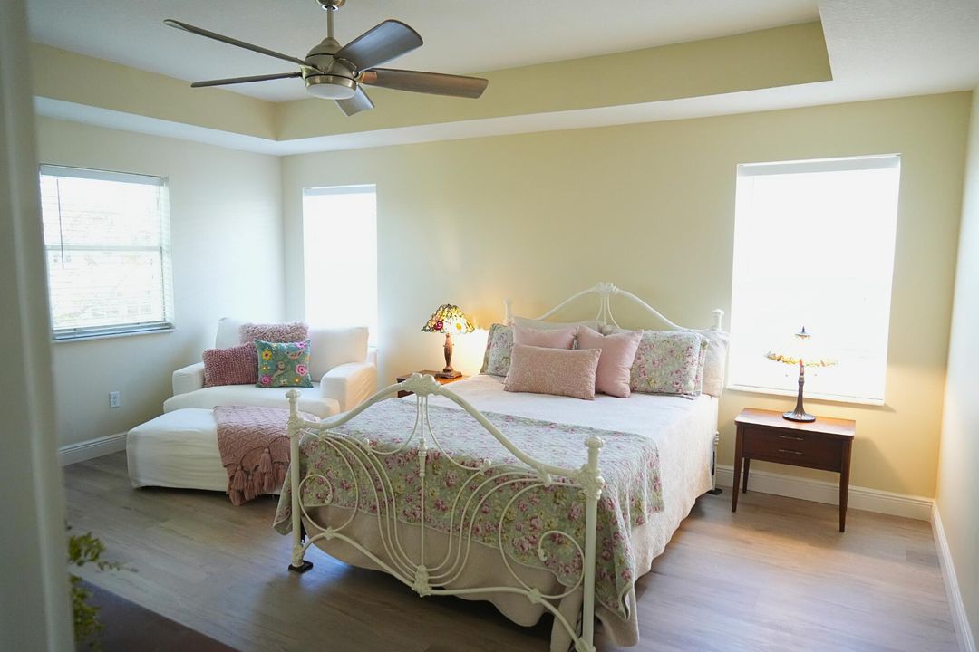 For Rent: $3,200 (4 beds, 2 baths, 2456 Square Feet)