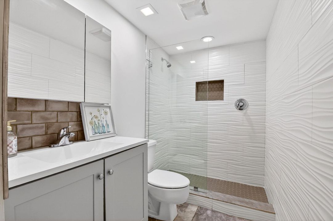 For Sale: $210,000 (2 beds, 2 baths, 1424 Square Feet)