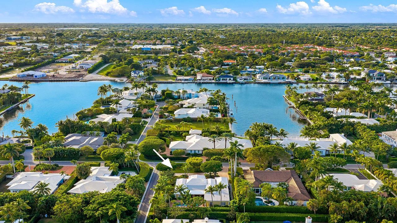 For Sale: $4,999,500 (4 beds, 3 baths, 3080 Square Feet)