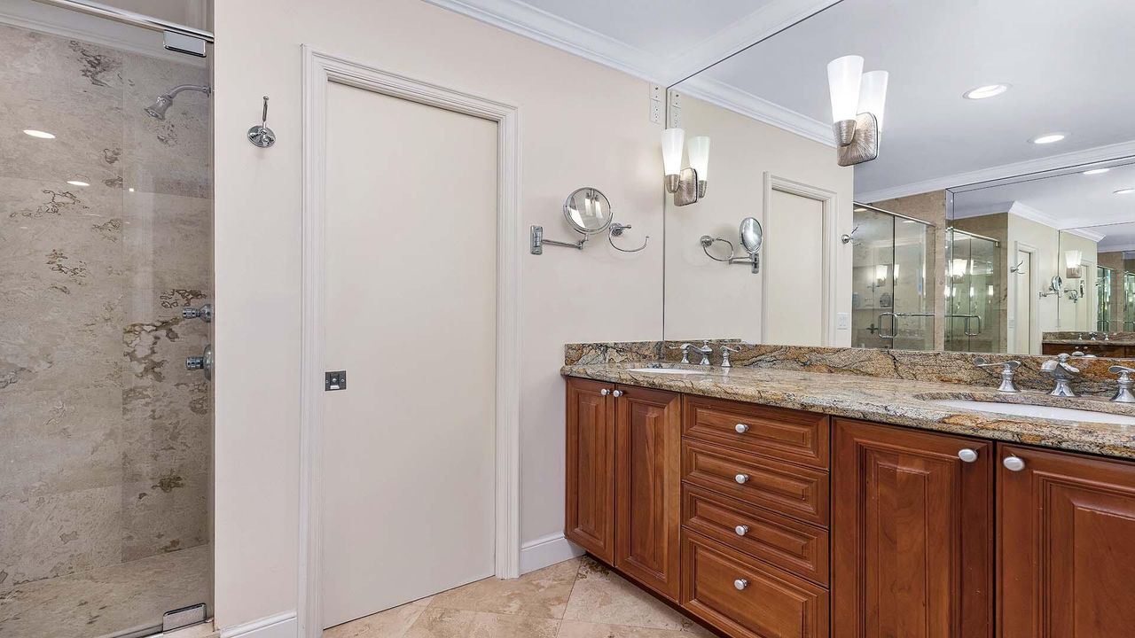 For Sale: $4,999,500 (4 beds, 3 baths, 3080 Square Feet)