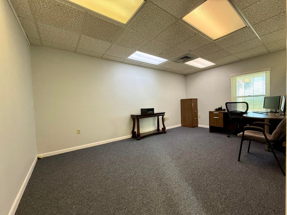 待售: $1,200 (0 贝兹, 0 浴室, 4500 平方英尺)