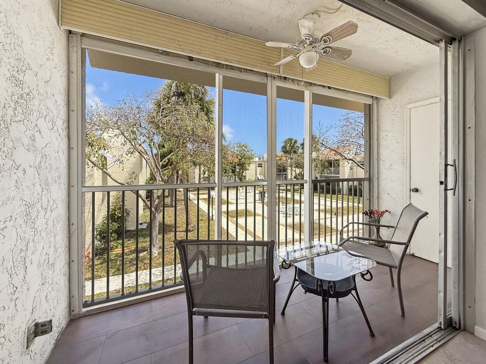 待售: $225,000 (2 贝兹, 2 浴室, 1000 平方英尺)