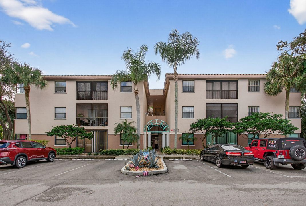 На продажу: $329,000 (3 спален, 2 ванн, 1392 Квадратных фут)