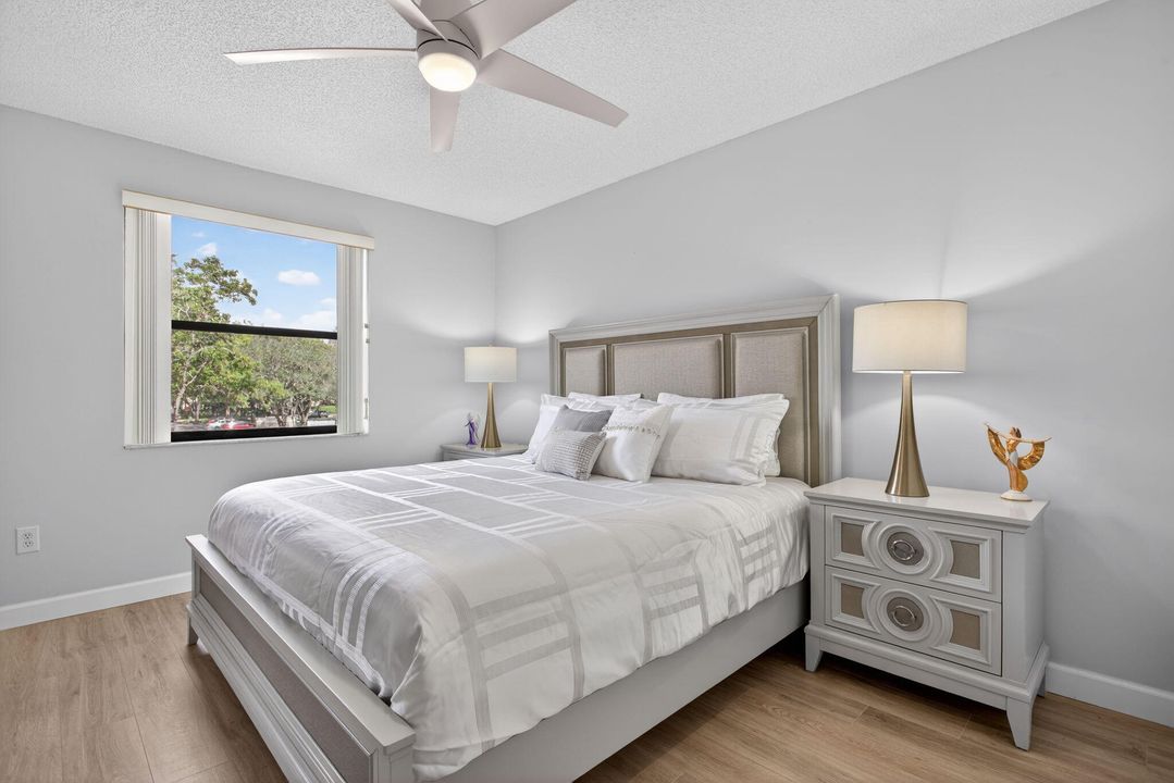 На продажу: $329,000 (3 спален, 2 ванн, 1392 Квадратных фут)