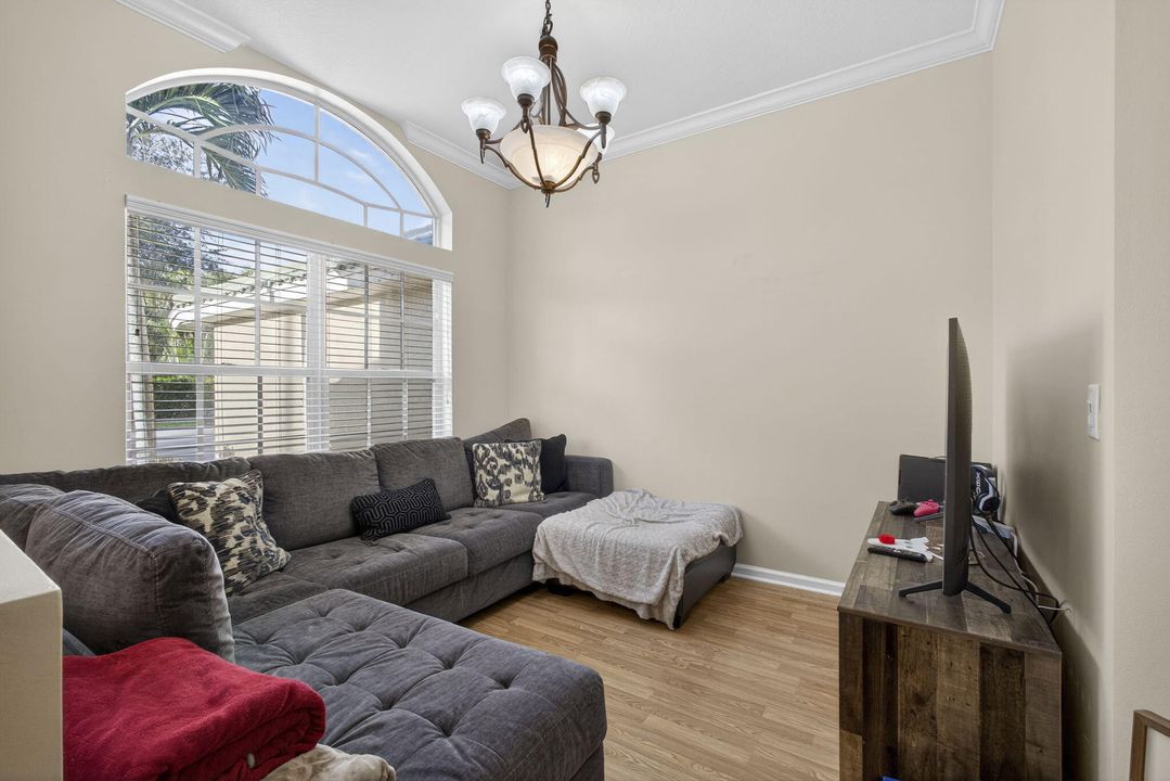 For Rent: $3,750 (3 beds, 2 baths, 1650 Square Feet)