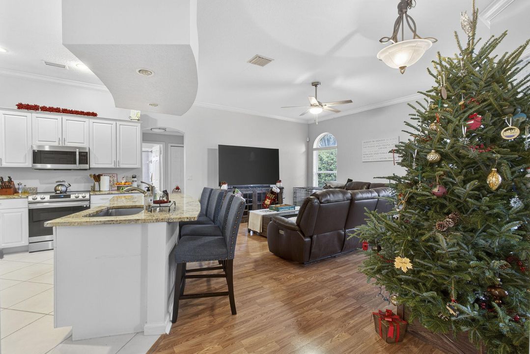 For Rent: $3,750 (3 beds, 2 baths, 1650 Square Feet)