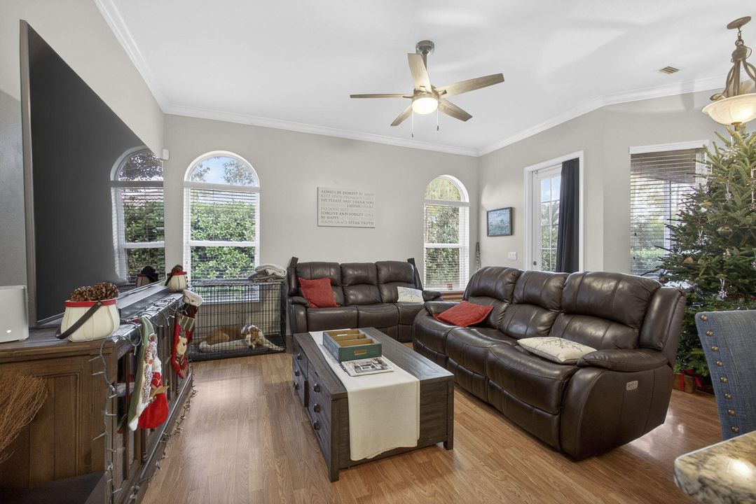 For Rent: $3,750 (3 beds, 2 baths, 1650 Square Feet)