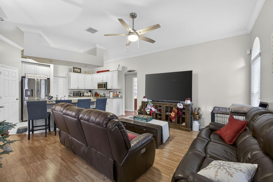 For Rent: $3,750 (3 beds, 2 baths, 1650 Square Feet)