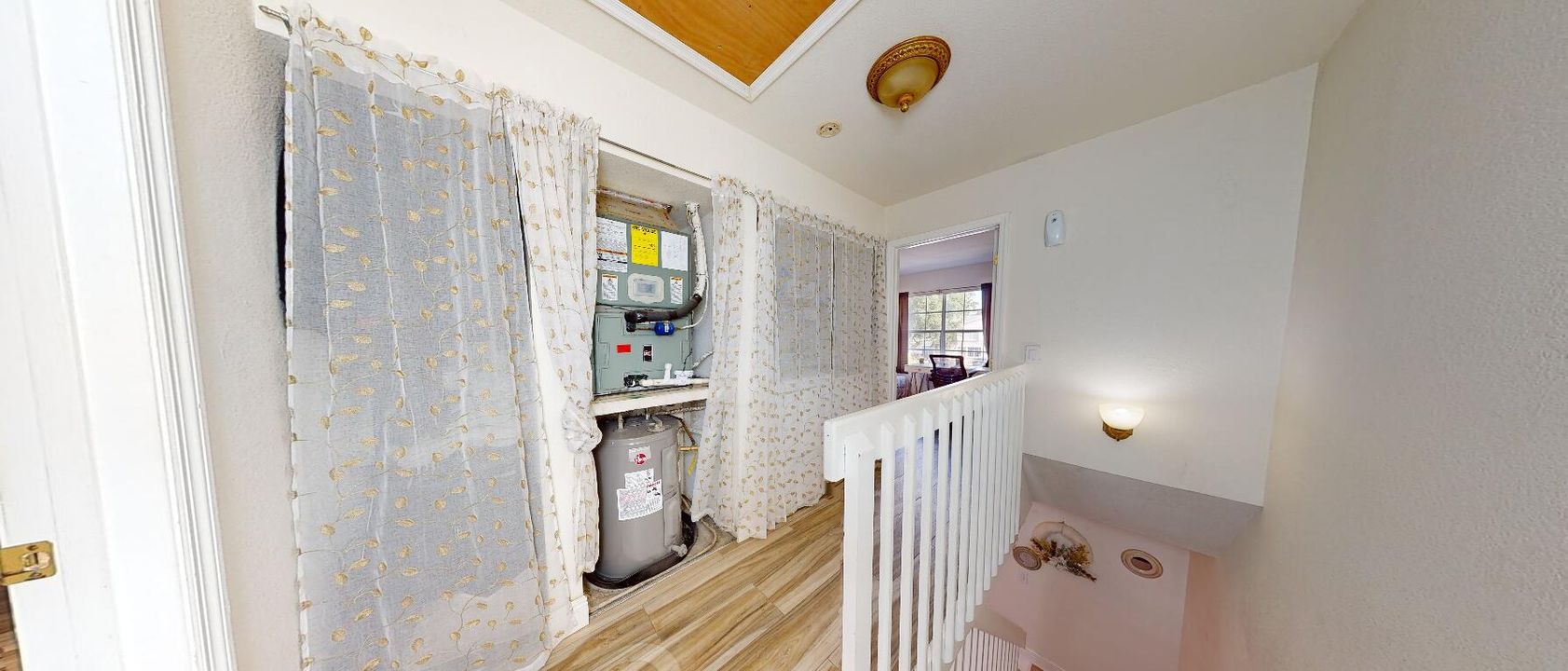 For Sale: $295,000 (2 beds, 2 baths, 1195 Square Feet)