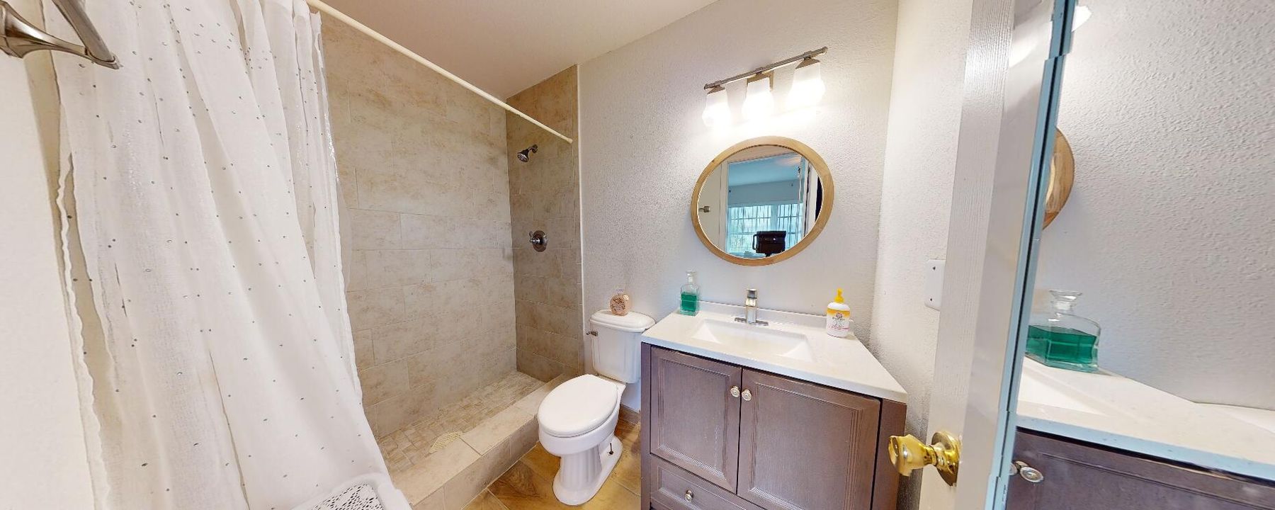 For Sale: $295,000 (2 beds, 2 baths, 1195 Square Feet)