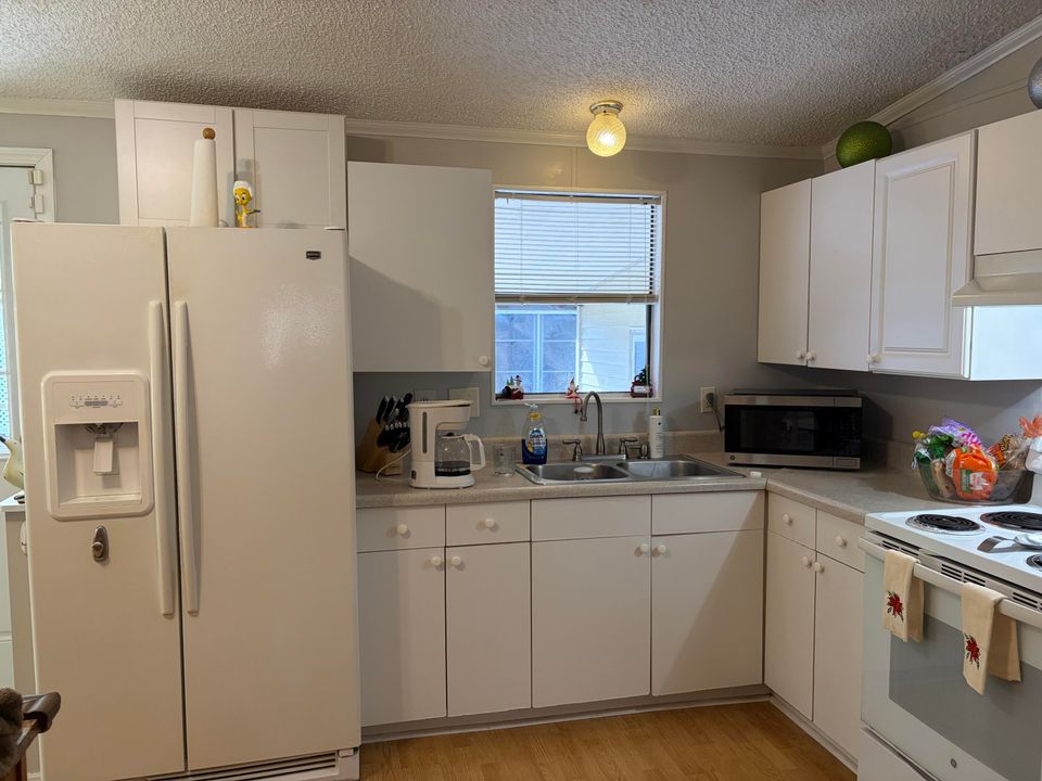 На продажу: $36,000 (2 спален, 2 ванн, 960 Квадратных фут)