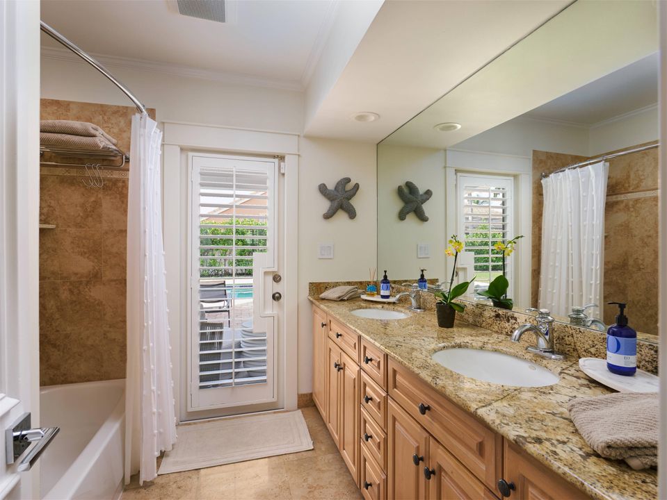 En Venta: $3,395,000 (5 camas, 3 baños, 3126 Pies cuadrados)