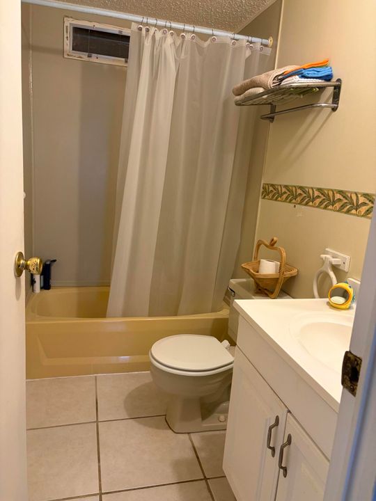 На продажу: $36,000 (2 спален, 2 ванн, 960 Квадратных фут)