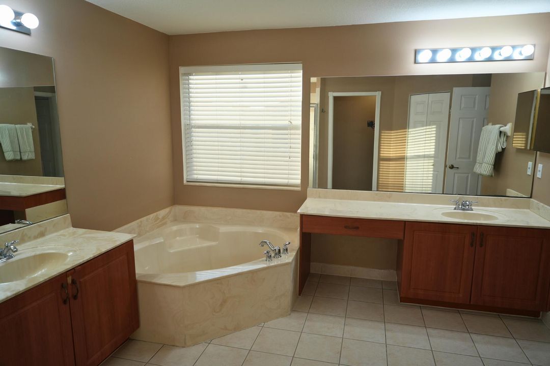 For Rent: $3,200 (4 beds, 2 baths, 2456 Square Feet)