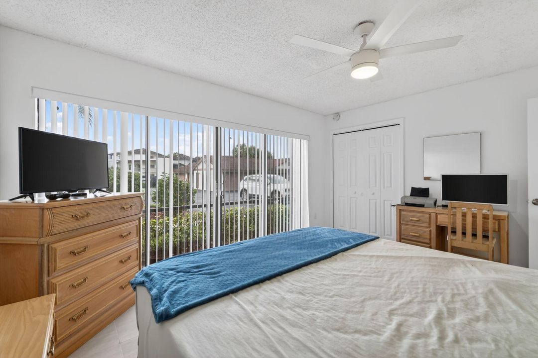 待售: $164,900 (2 贝兹, 2 浴室, 1417 平方英尺)