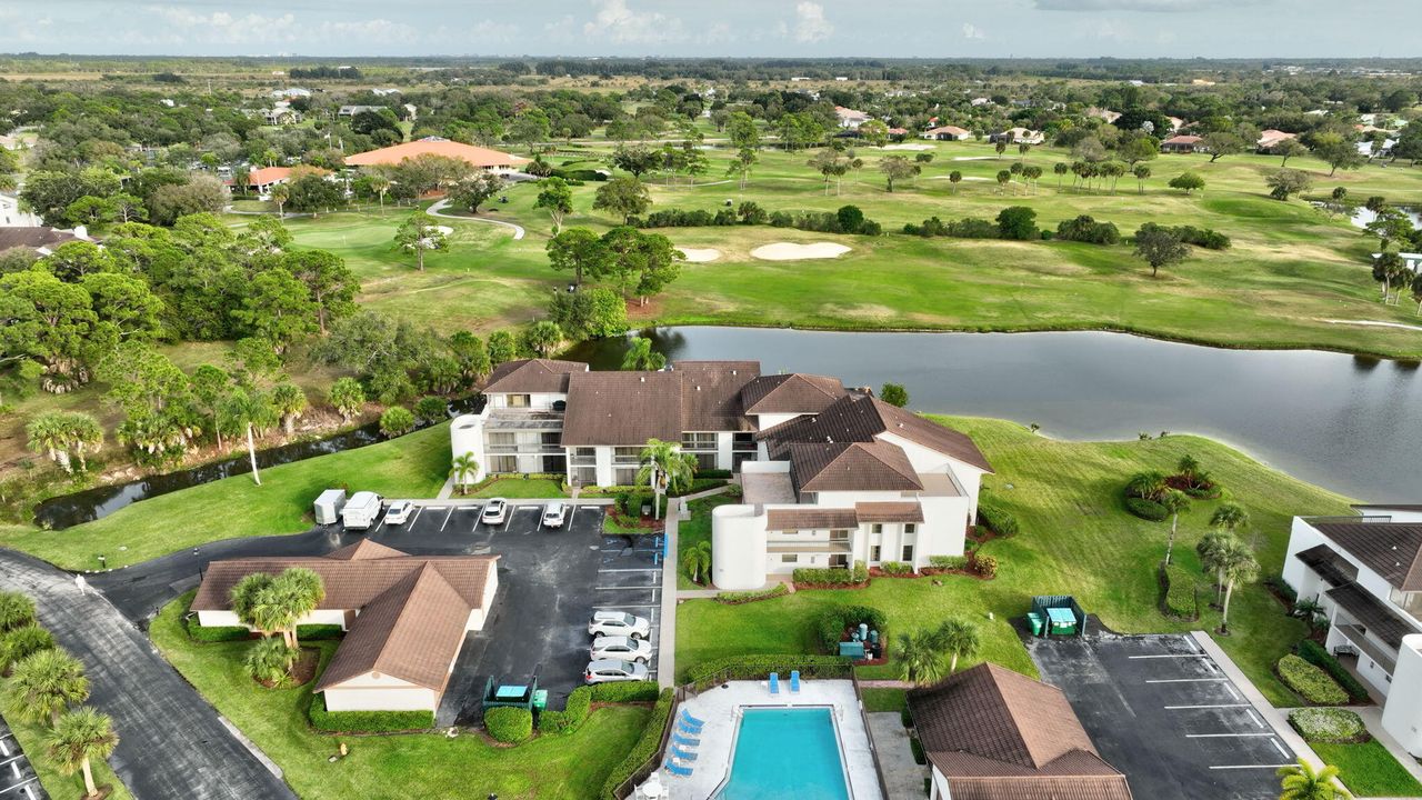 待售: $164,900 (2 贝兹, 2 浴室, 1417 平方英尺)