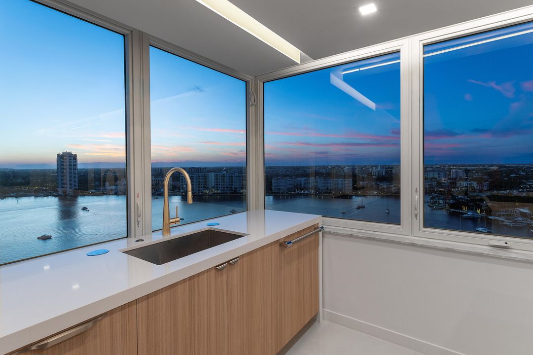 For Sale: $2,495,000 (2 beds, 2 baths, 1488 Square Feet)