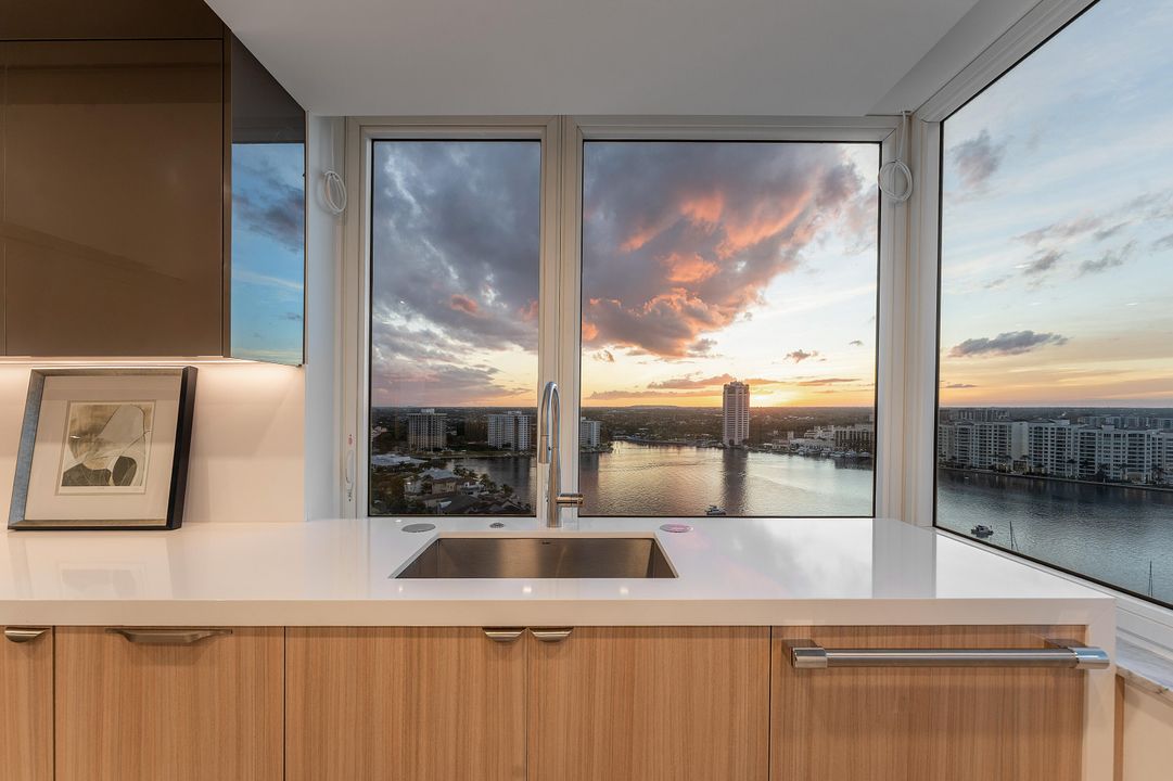 For Sale: $2,495,000 (2 beds, 2 baths, 1488 Square Feet)